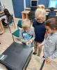 Premier jour d’informatique enfants et un ordinateur est en panne ! les enfants ont récupéré les composants utilisables et on tout assemblé dans un autre ordinateur